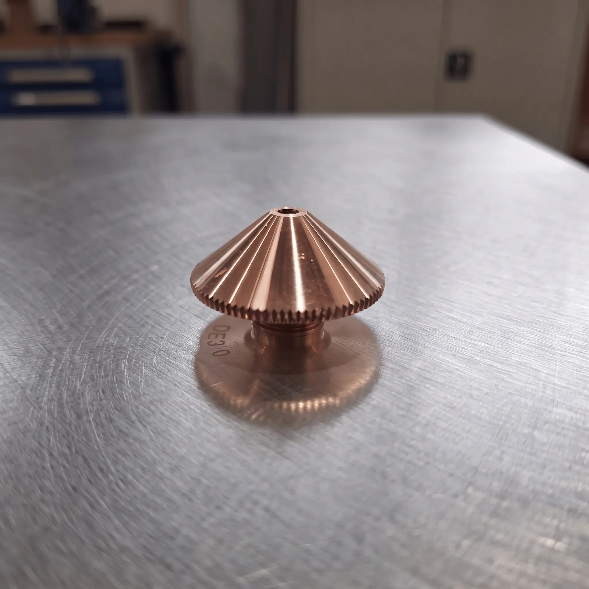 Spazzolatura acciaio inox lineare e resistente per finiture d'arredo